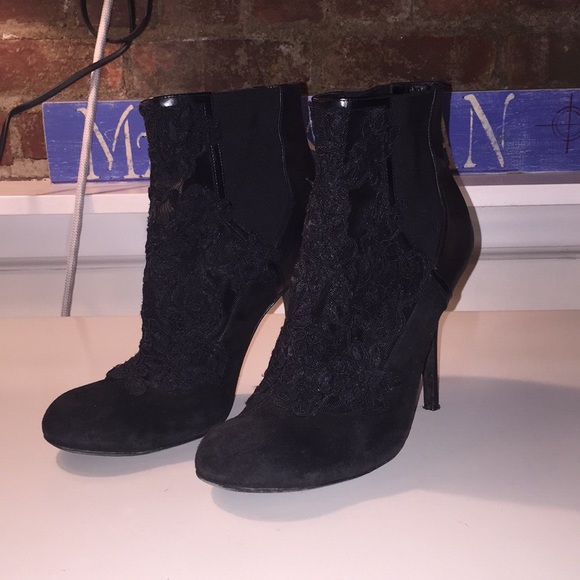 Black boots - Picture 1 of 10